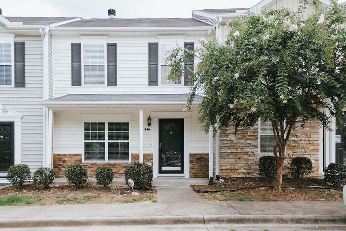 446 St John Dr in Durham, NC - Building Photo