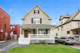 1534 Coutant Ave in Lakewood, OH - Building Photo