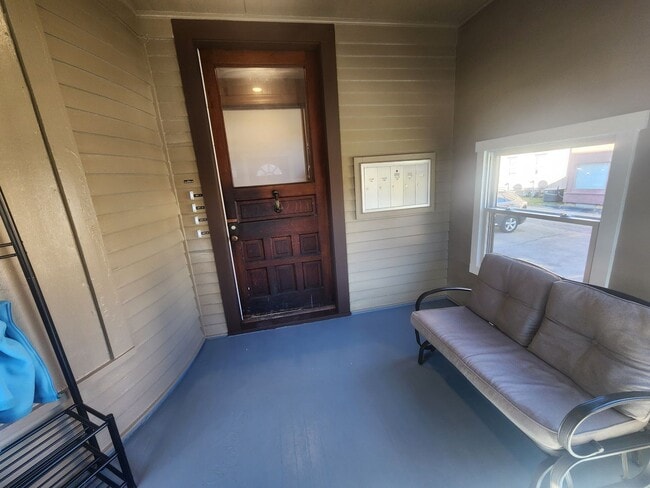 1449 Locust St in Dubuque, IA - Building Photo - Building Photo