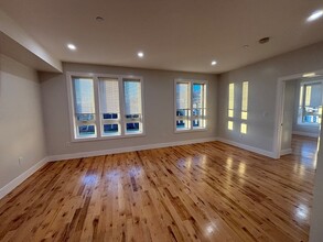 178 Washington Ave, Unit 301 in Chelsea, MA - Building Photo - Building Photo