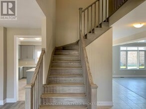 10 Venture Way in Thorold, ON - Building Photo - Building Photo