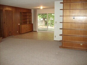 3445 High St in Eugene, OR - Building Photo - Building Photo