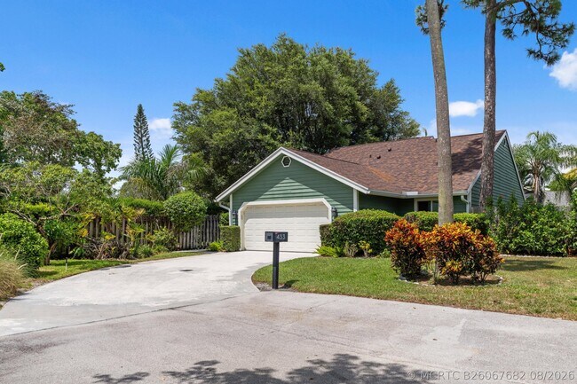property at 433 Goldenwood Way