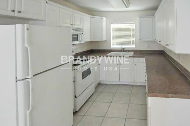 3709 E Grove St in Tampa, FL - Building Photo - Building Photo