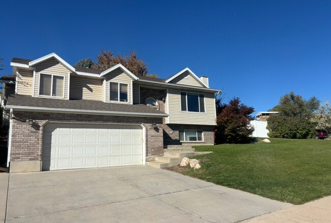 1997 N 1250 E in Layton, UT - Building Photo - Building Photo