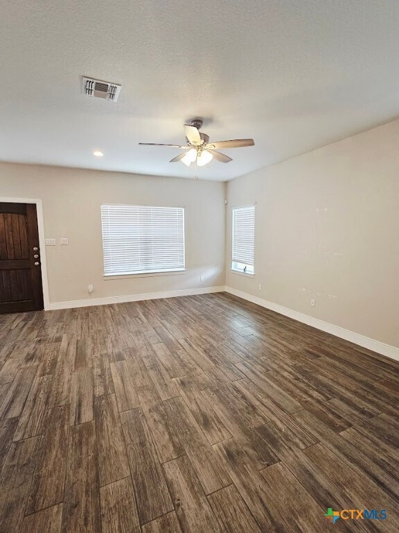 110 E Otto St in Marion, TX - Building Photo - Building Photo