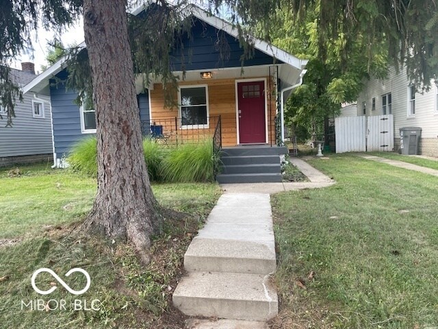 5206 E St Clair St in Indianapolis, IN - Building Photo - Building Photo