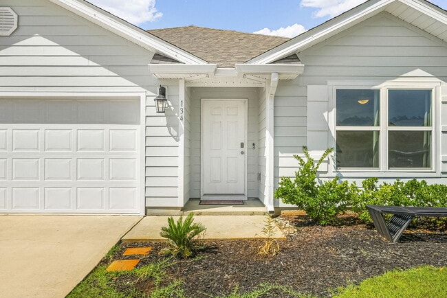 134 This Way in Freeport, FL - Building Photo - Building Photo