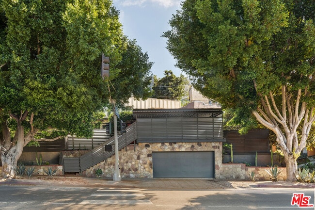 property at 846 Silver Lake Blvd