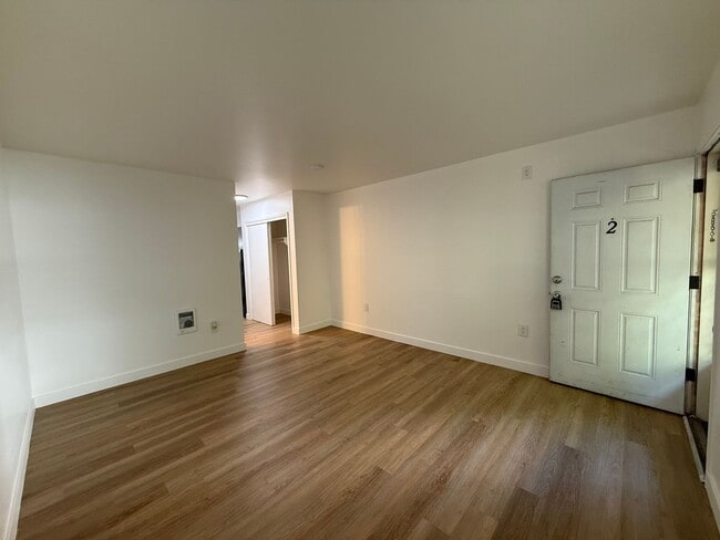 property at 1218 W Tenth Ave