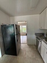 211 N Tassajara Dr in San Luis Obispo, CA - Building Photo - Building Photo