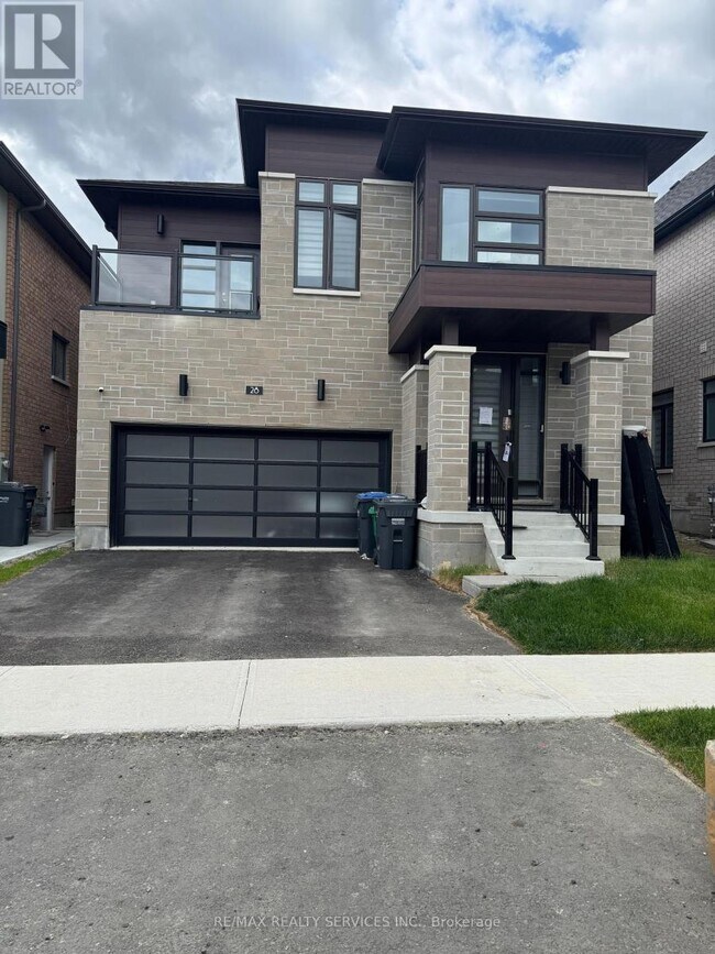 28 Icon St in Brampton, ON - Building Photo - Building Photo