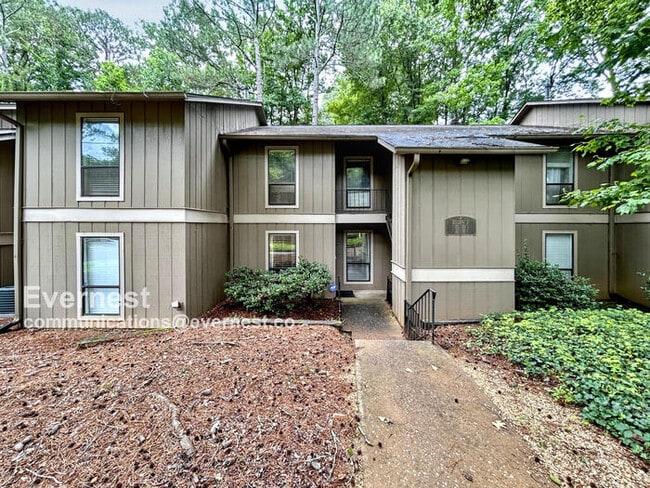 property at 8740 Roswell Rd