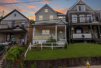 730 Middle Ave in Wilmerding, PA - Building Photo - Building Photo