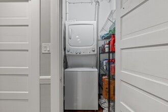 85 Saint Paul St, Unit 1 in Brookline, MA - Building Photo - Building Photo