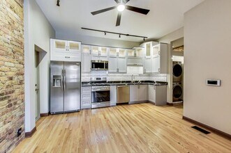2123 N Sheffield Ave in Chicago, IL - Building Photo - Building Photo