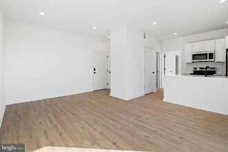 701-7 Cecil B. Moore Ave in Philadelphia, PA - Foto de edificio - Building Photo