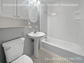 1902-1904 N Seminary Ave in Woodstock, IL - Building Photo - Building Photo