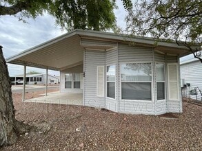 2350 Adobe Rd in Bullhead City, AZ - Building Photo - Building Photo