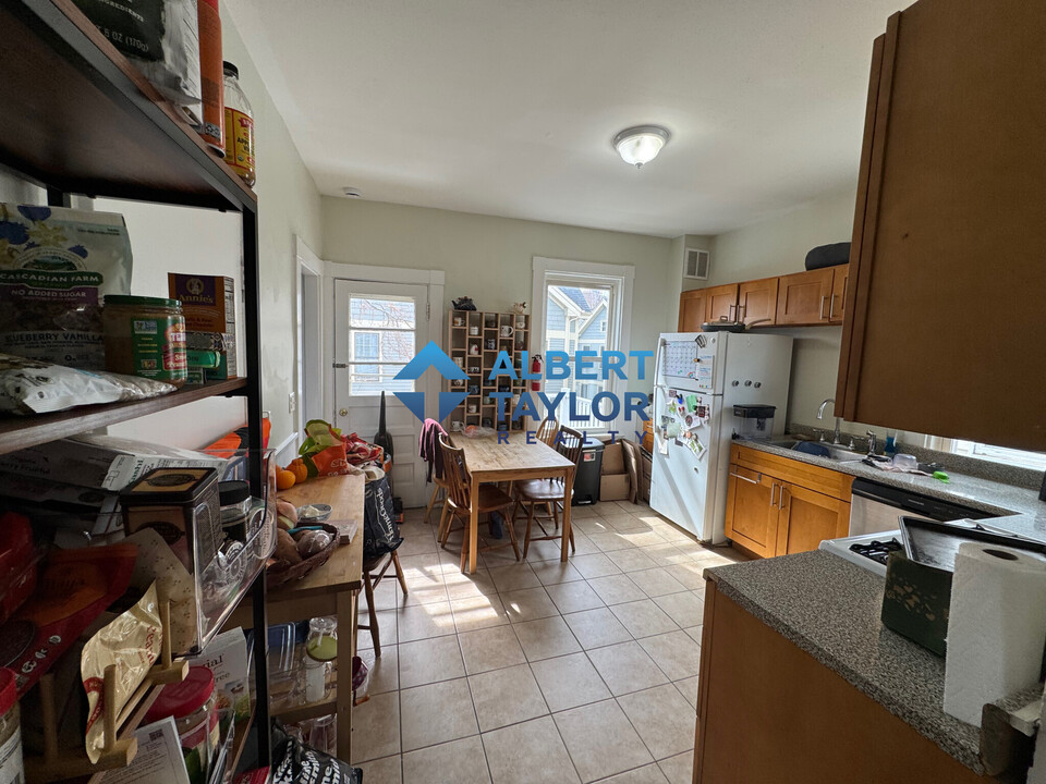 378 Washington St, Unit 3 in Somerville, MA - Building Photo