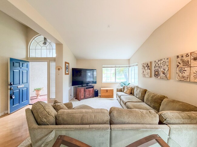2300 Bayhill Ct in Oxnard, CA - Building Photo - Building Photo