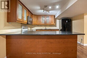 56 Cooperage Crescent in Richmond Hill, ON - Building Photo - Building Photo
