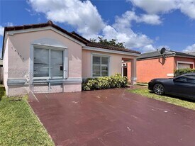 14350 SW 175th St in Miami, FL - Building Photo