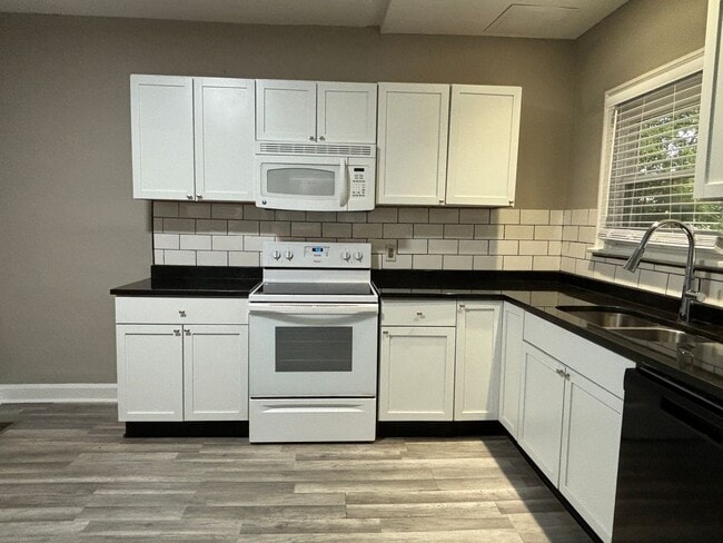 property at 4246 Graceland Ave