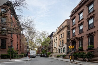 24 Remsen St in Brooklyn, NY - Building Photo - Building Photo