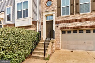 42626 Beckett Terrace in Ashburn, VA - Building Photo - Building Photo