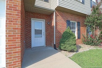 2804-2806 Larkspur Ct in Cape Girardeau, MO - Building Photo - Building Photo