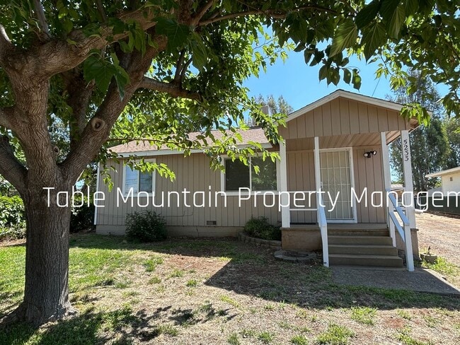 property at 5233 Wyandotte Ave