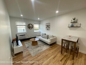 311 4th Ave, Unit 202 in Asbury Park, NJ - Foto de edificio - Building Photo