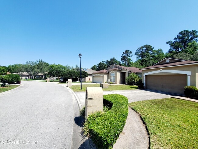 5627 Ribbon Rose Dr in Jacksonville, FL - Building Photo - Building Photo