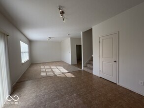 5860 Crowley Pkwy in Whitestown, IN - Building Photo - Building Photo