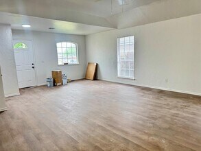 223 W 6th St in Edmond, OK - Building Photo - Building Photo
