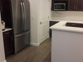 5985 185th Ct NE in Redmond, WA - Building Photo - Building Photo