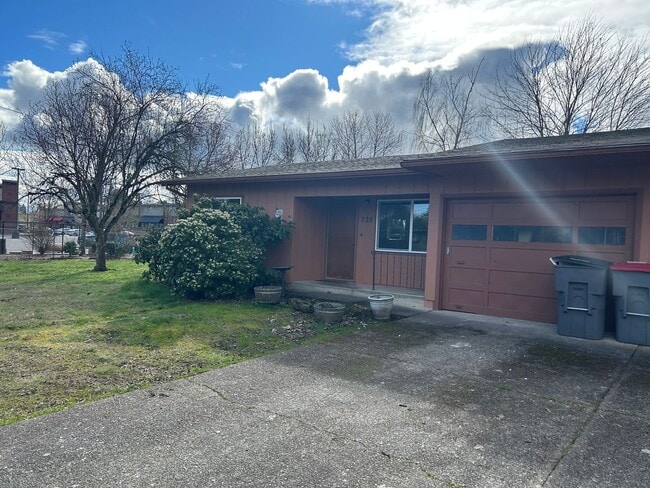 property at 734-738 NE 24th St