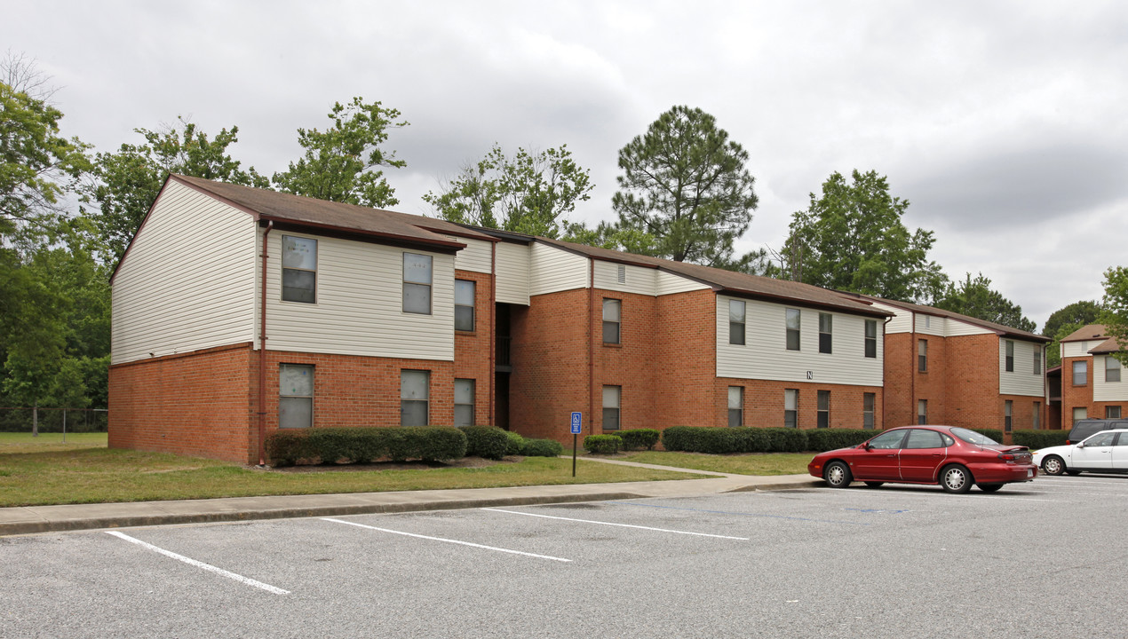 Wilson Pines Apartments in Suffolk, VA - Building Photo