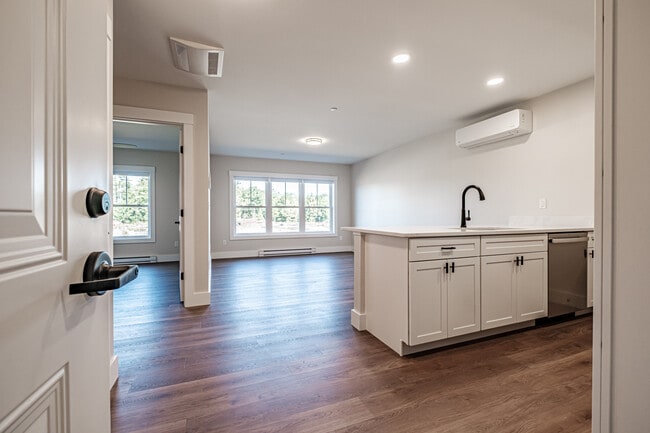 property at 7 Progress Wy