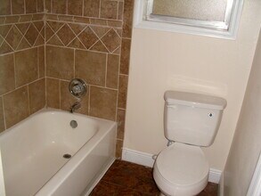 5239 11th St-Unit -5239 11th in Zephyrhills, FL - Building Photo - Building Photo