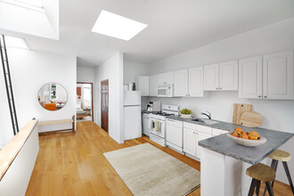 118 W 136th St in New York, NY - Foto de edificio - Interior Photo