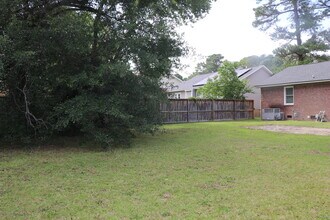 5681 Pepperbush Dr in Fayetteville, NC - Building Photo - Building Photo