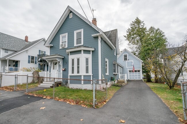 459 Central St in Manchester, NH - Building Photo - Building Photo