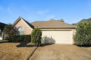 6954 Naples Dr in Cordova, TN - Building Photo