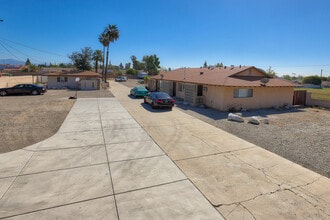 8861 Laurel Ave in Fontana, CA - Building Photo - Building Photo