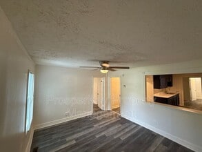 4692 College St in Forest Park, GA - Building Photo - Building Photo
