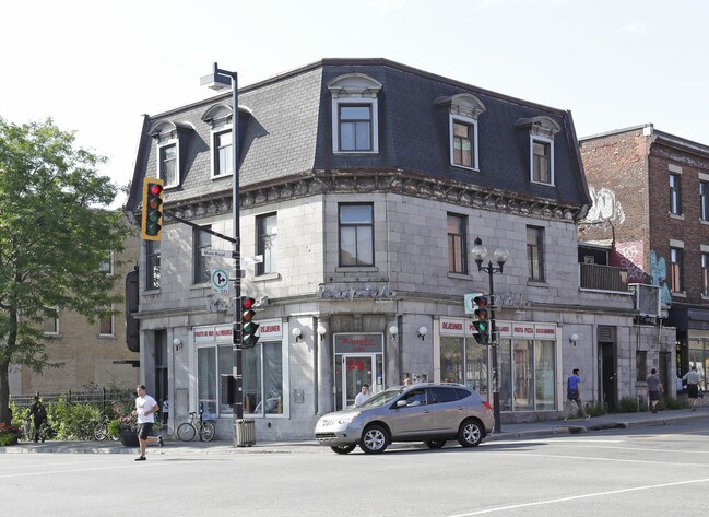 4490-4494 Saint-Denis Rue