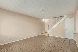 5948 N 48th Ave in Glendale, AZ - Building Photo - Building Photo