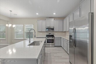 1719 Amberly Dr in Middleburg, FL - Building Photo - Building Photo